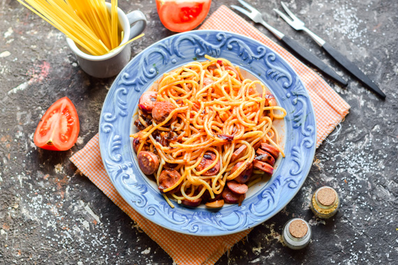 спагетти с сосисками фото 10